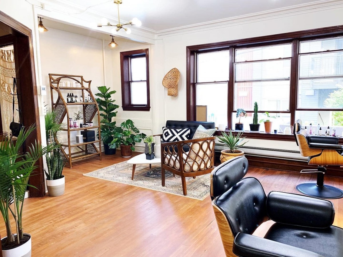 salon equipment in california, salon furniture in california, barber chairs, salon chairs in california