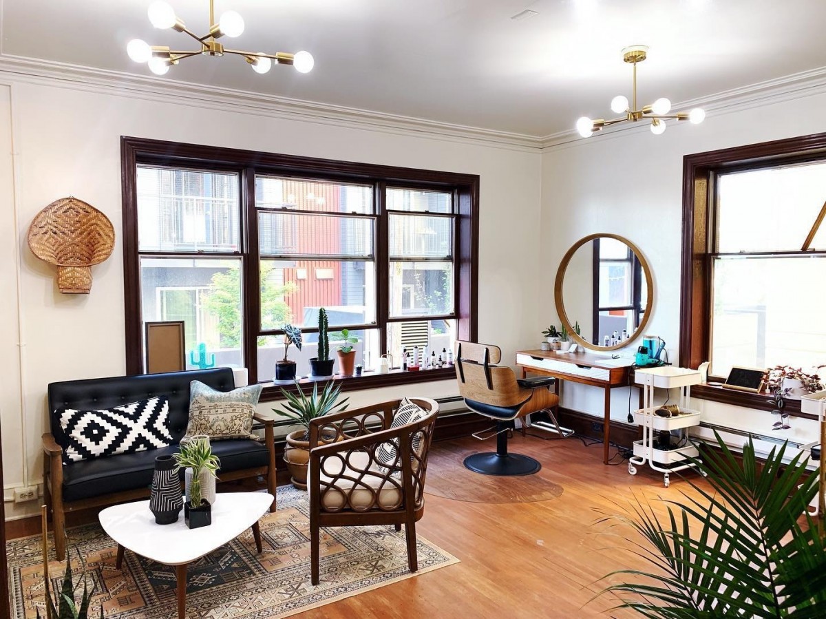 salon equipment in california, salon furniture in california, barber chairs, salon chairs in california